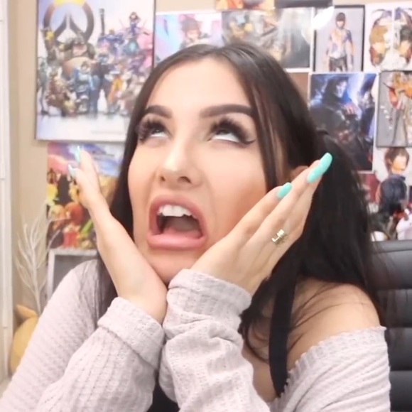 Meet your Posher, Scarlett - Picture 1 of 1